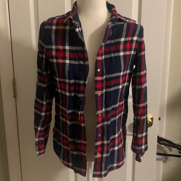 H&M Tops - H&M plaid longsleeve shirt